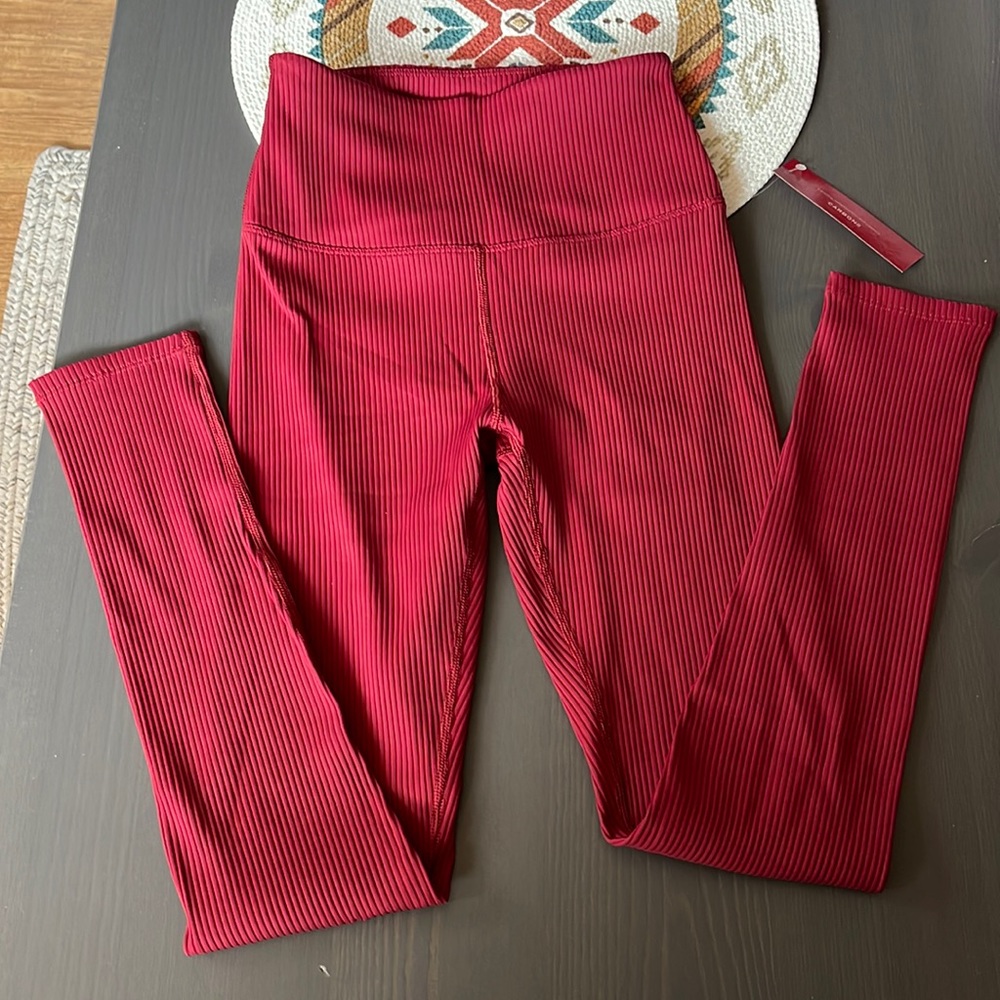 Carbon38 Ribbed 7/8 Legging in Ruby Red